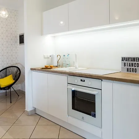 Bianco Nero Pod Jasna Gora, Bezplatny Parking, Teren Ogrodzony. * Ζεστοκόβα