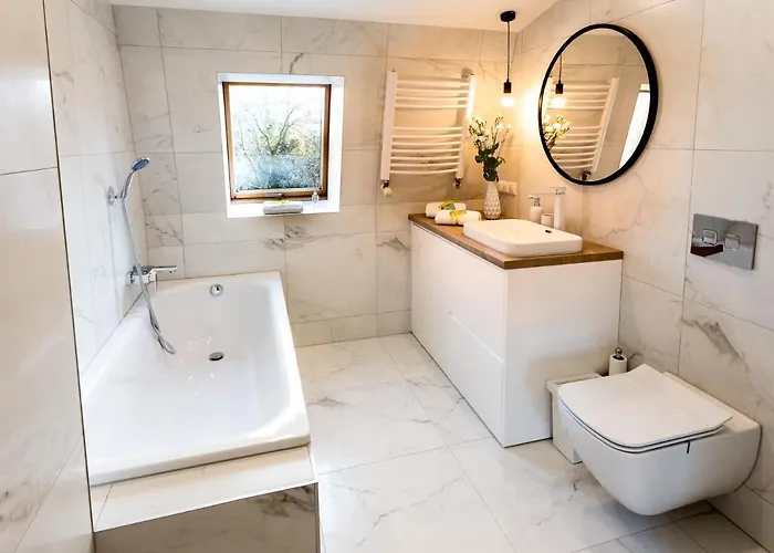 Bianco Nero Pod Jasna Gora, Bezplatny Parking, Teren Ogrodzony. Częstochowa