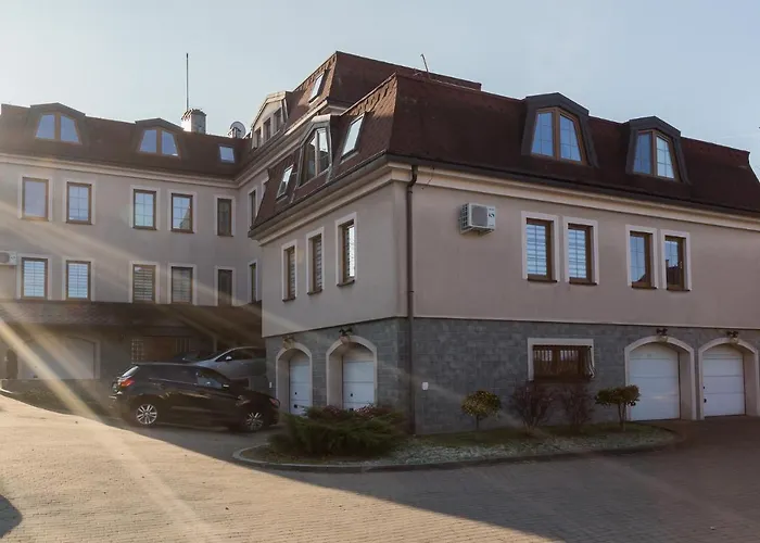 Bianco Nero Pod Jasna Gora, Bezplatny Parking, Teren Ogrodzony. * Częstochowa